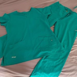 Signature by Grey’s Anatomy Scrubs